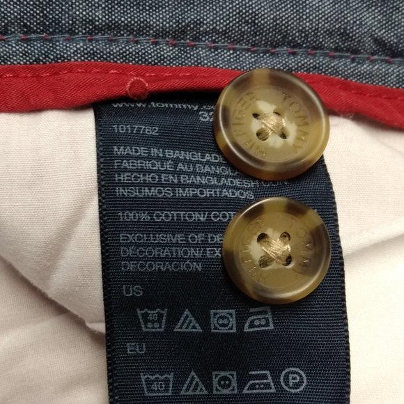 Tommy Hilfiger men's shorts, size 32, Nantucket Red flat front, 100% cotton - Picture 5 of 5